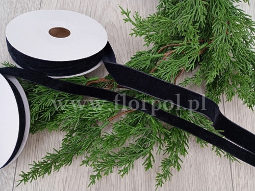 wstążka welurowa 2,5cm 1szt czarny (VELVET25-900)